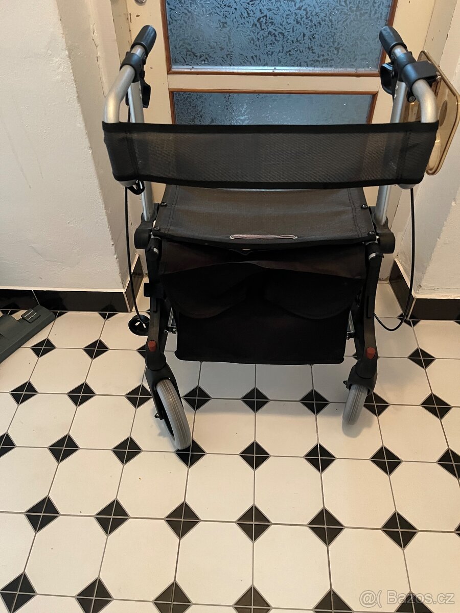 Chodítko pro seniory - 3