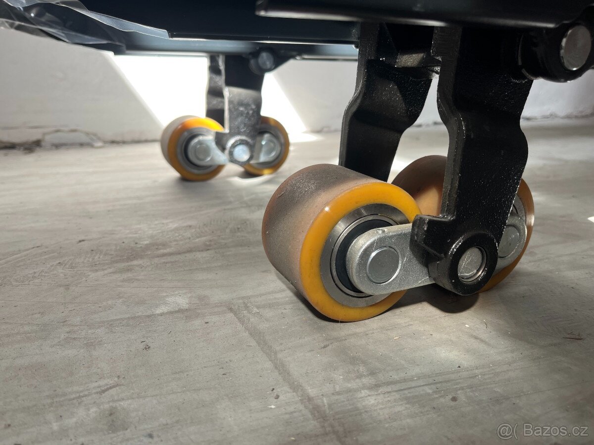 Plně elektrický paletový vozík P20i - 3