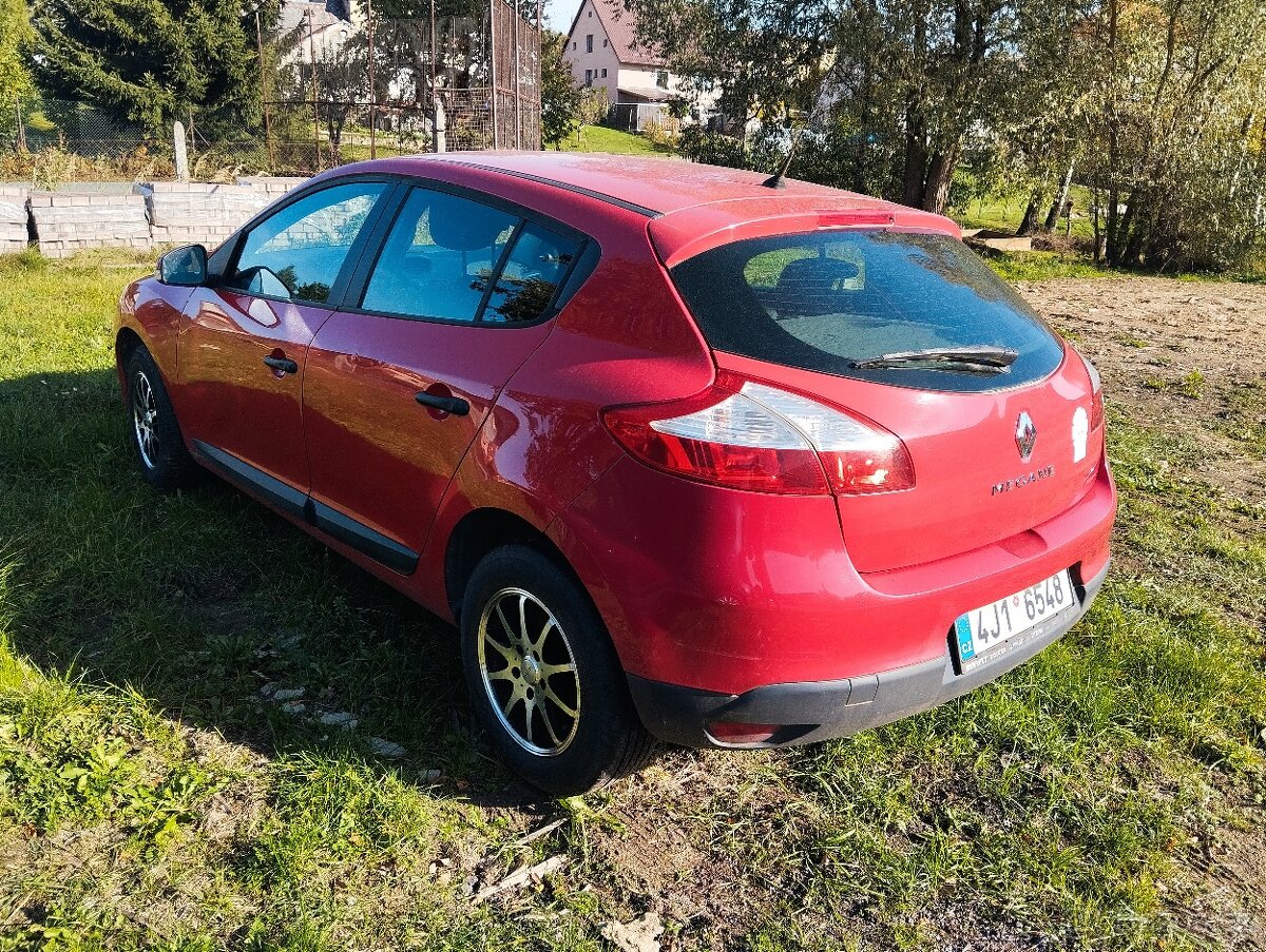 Megane - 3
