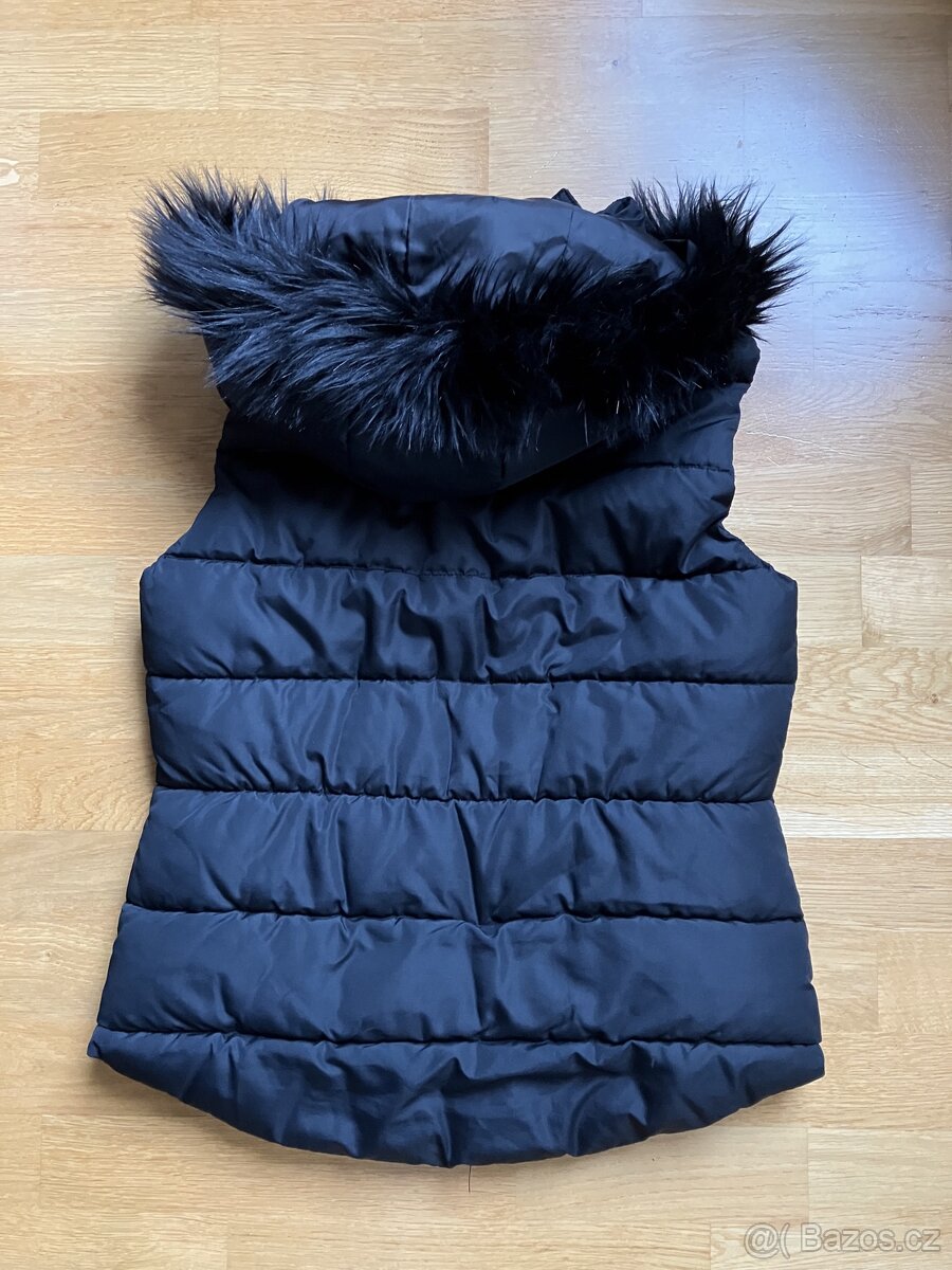 HM černá vesta s kapucou vel. 170 - 3