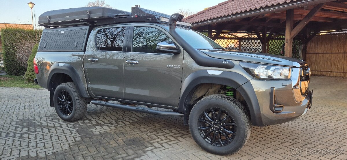 Toyota Hilux, 2,8 expediční úpravy Ojeté, 11/2022, 33 000 km
