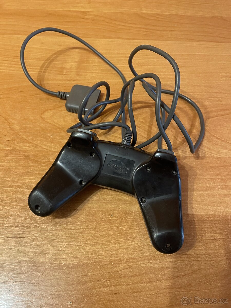 Ovladač pro PlayStation 1 a 2 - černý - 3