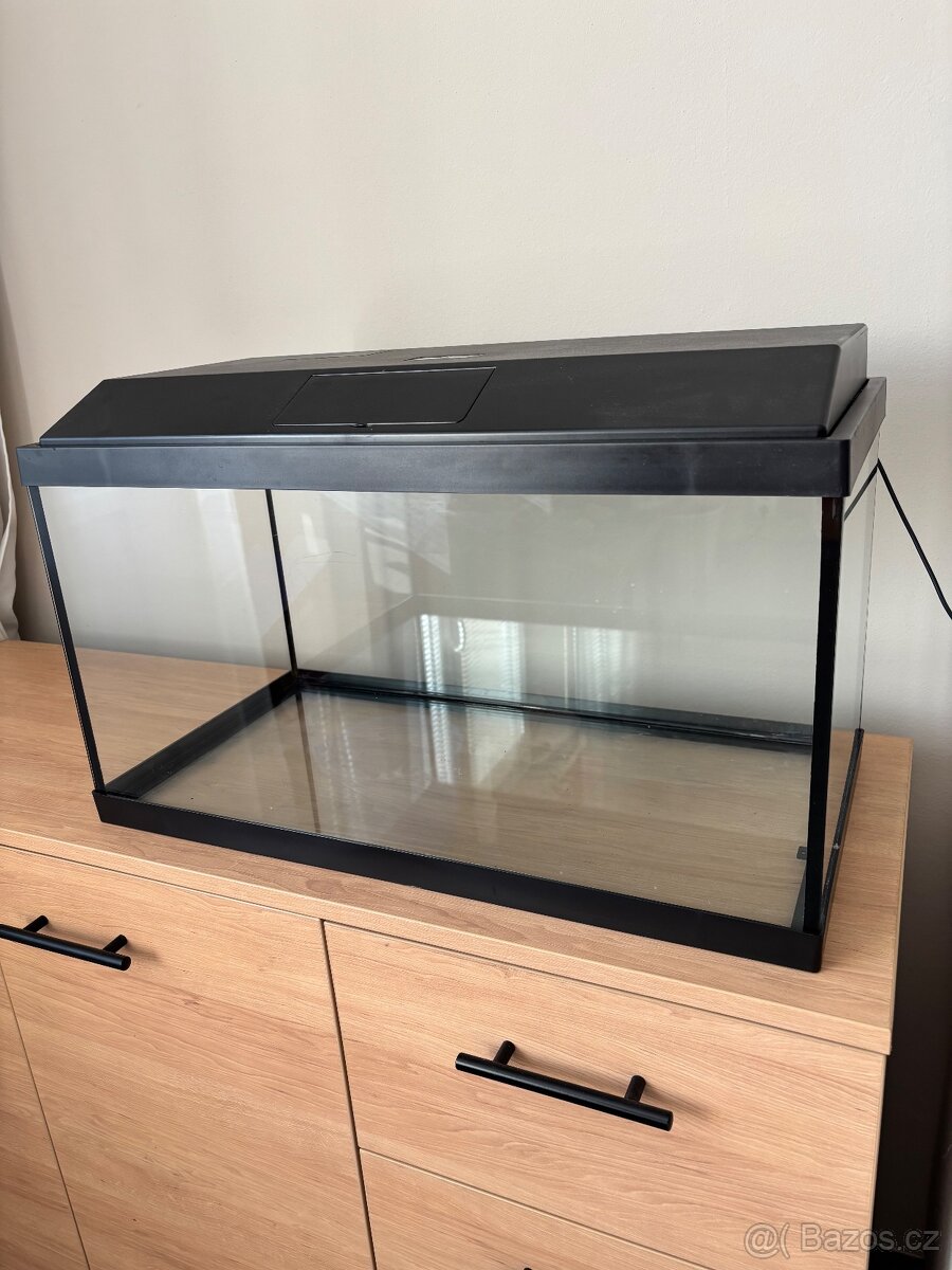 Akvárium s vybavením - 3