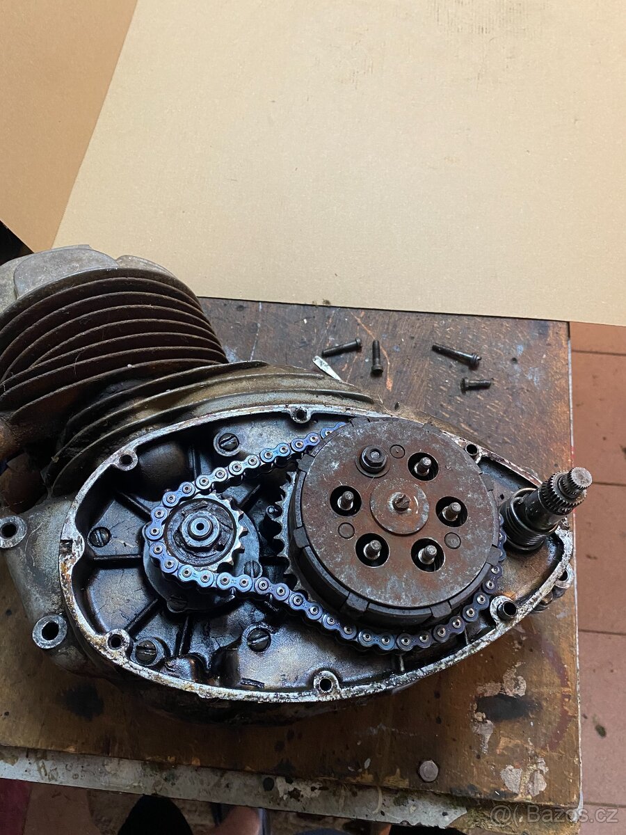 Jawa ČZ 150/352 motor - 3