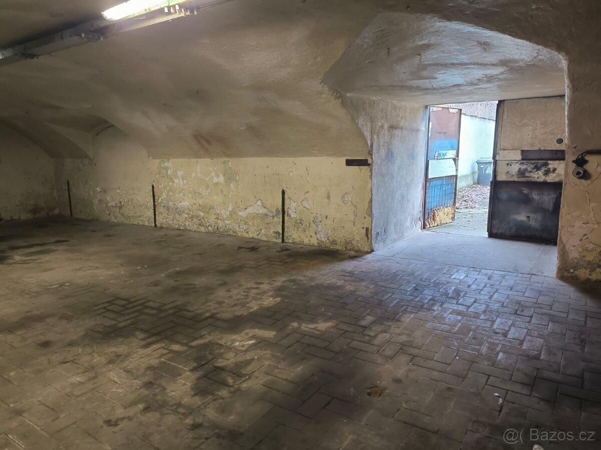 Pronájem skladu 83m2, Terezín - 3