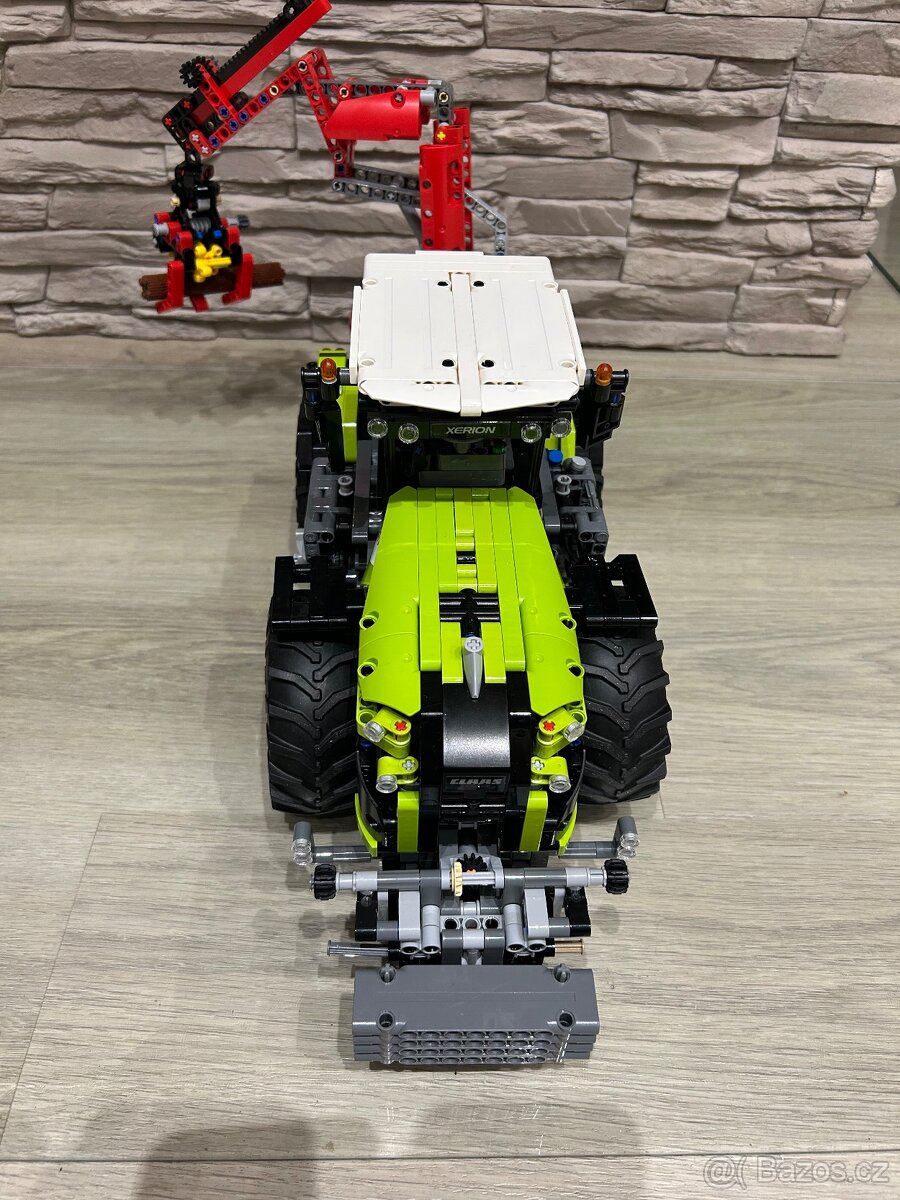 LEGO Technic 42054 Claas Xerion 5000 Trac VC - 3