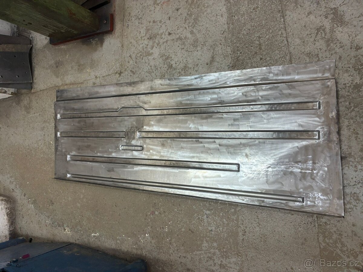 Podlaha Tatra 603 - 3