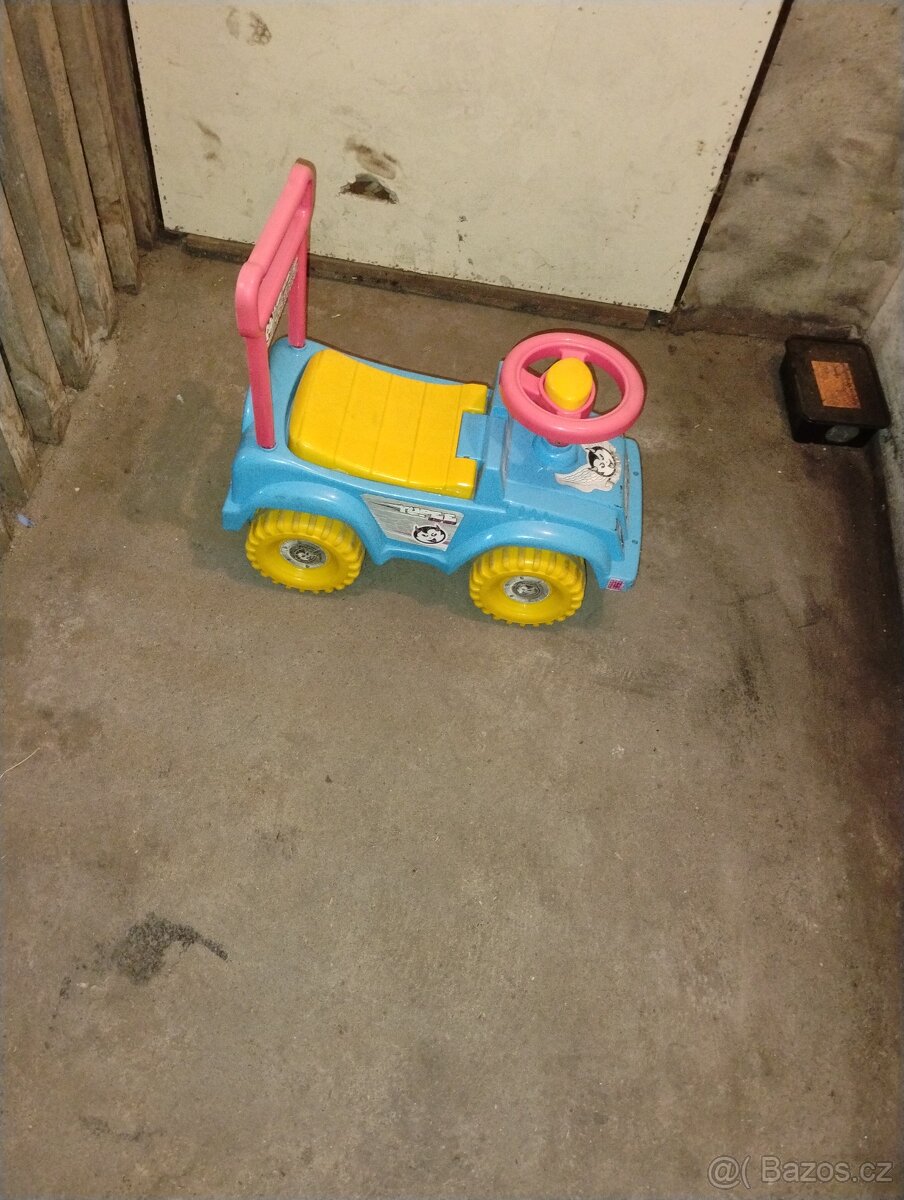 Odrážedlo a auto - 3