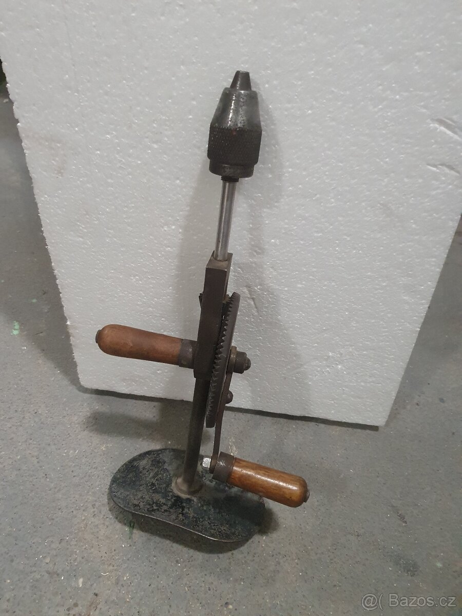 Ruční vrtačka retro - 3