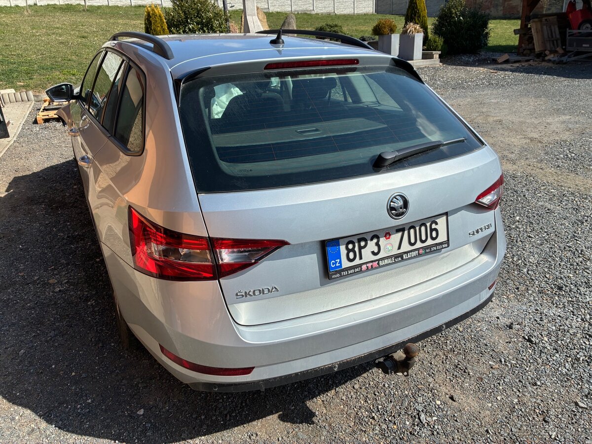 Škoda Superb Combi - 3