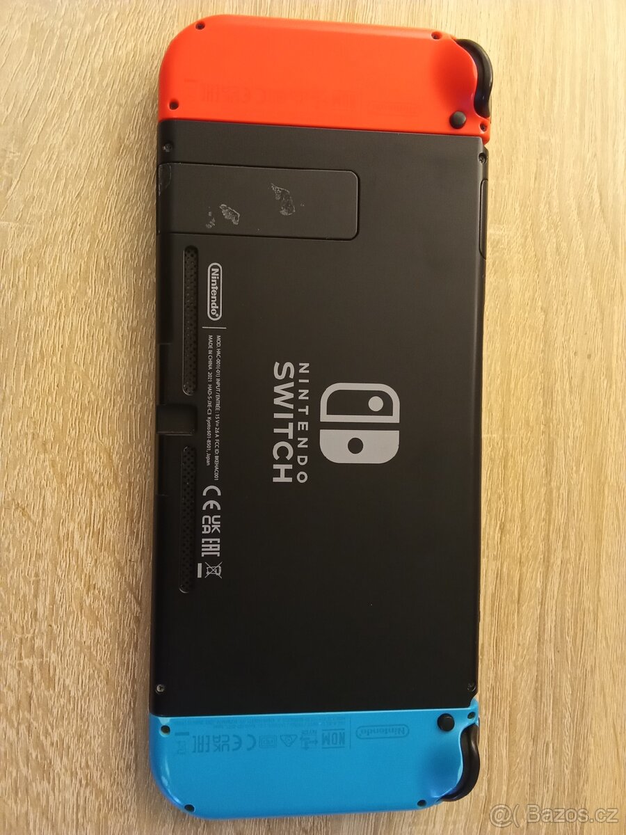 Nintendo switch+příslušenství - 3