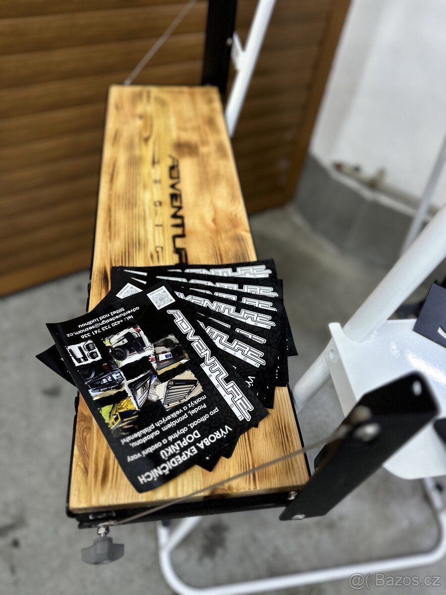 Police odkládací stul - 3