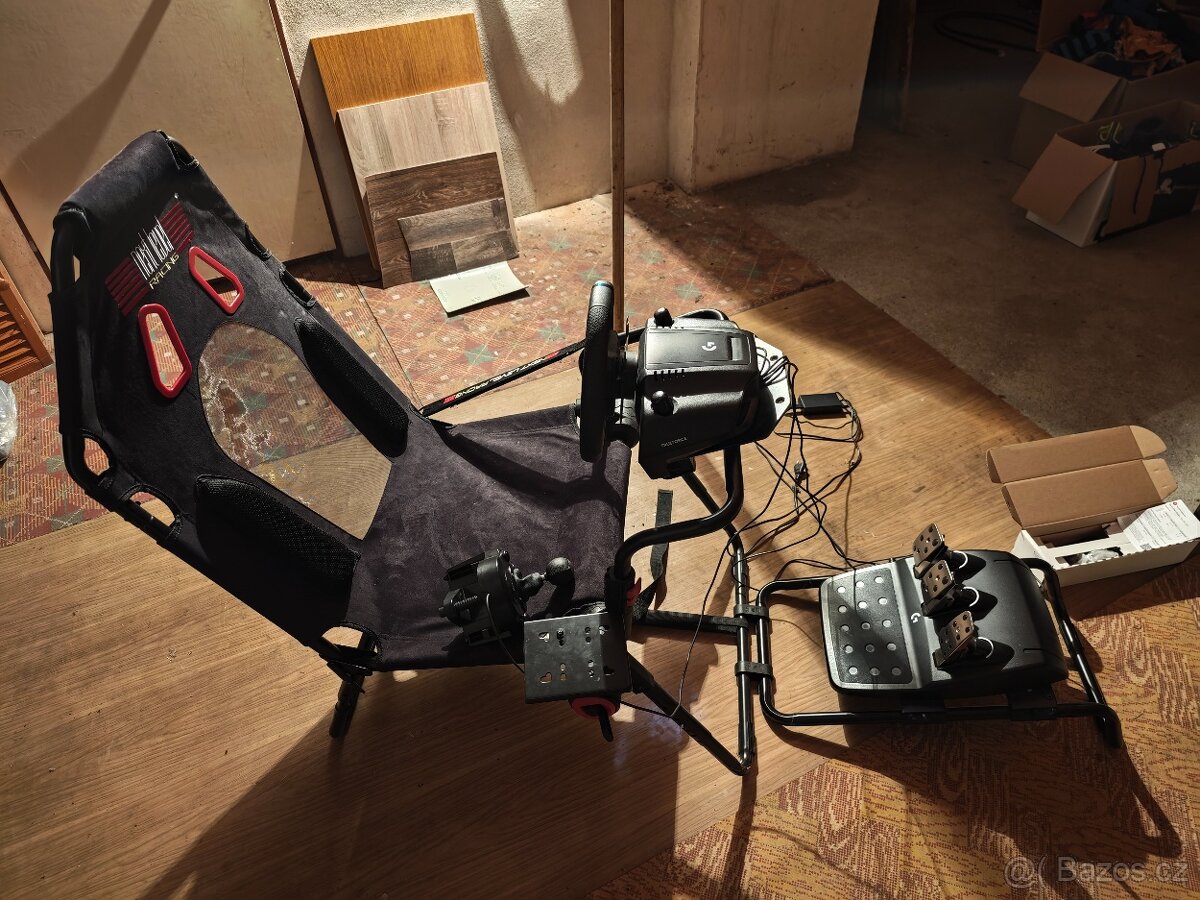 Závodní kokpit + volant, pedály, řadící páka - 3