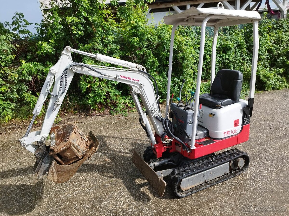 Minibagr Takeuchi 900kg. Rozsirovaci - 3