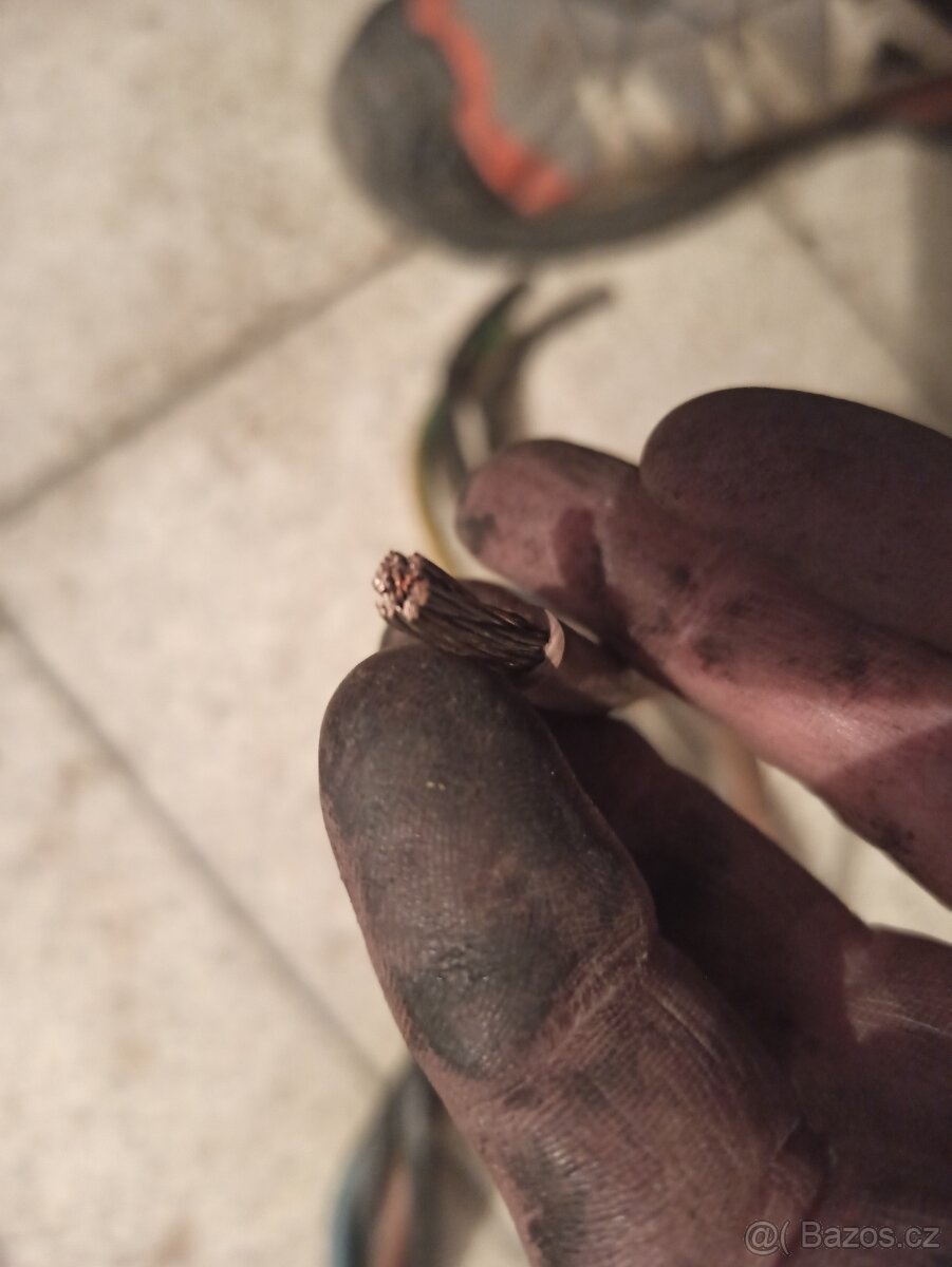 Kabely 5x10 mm2 a další - 3