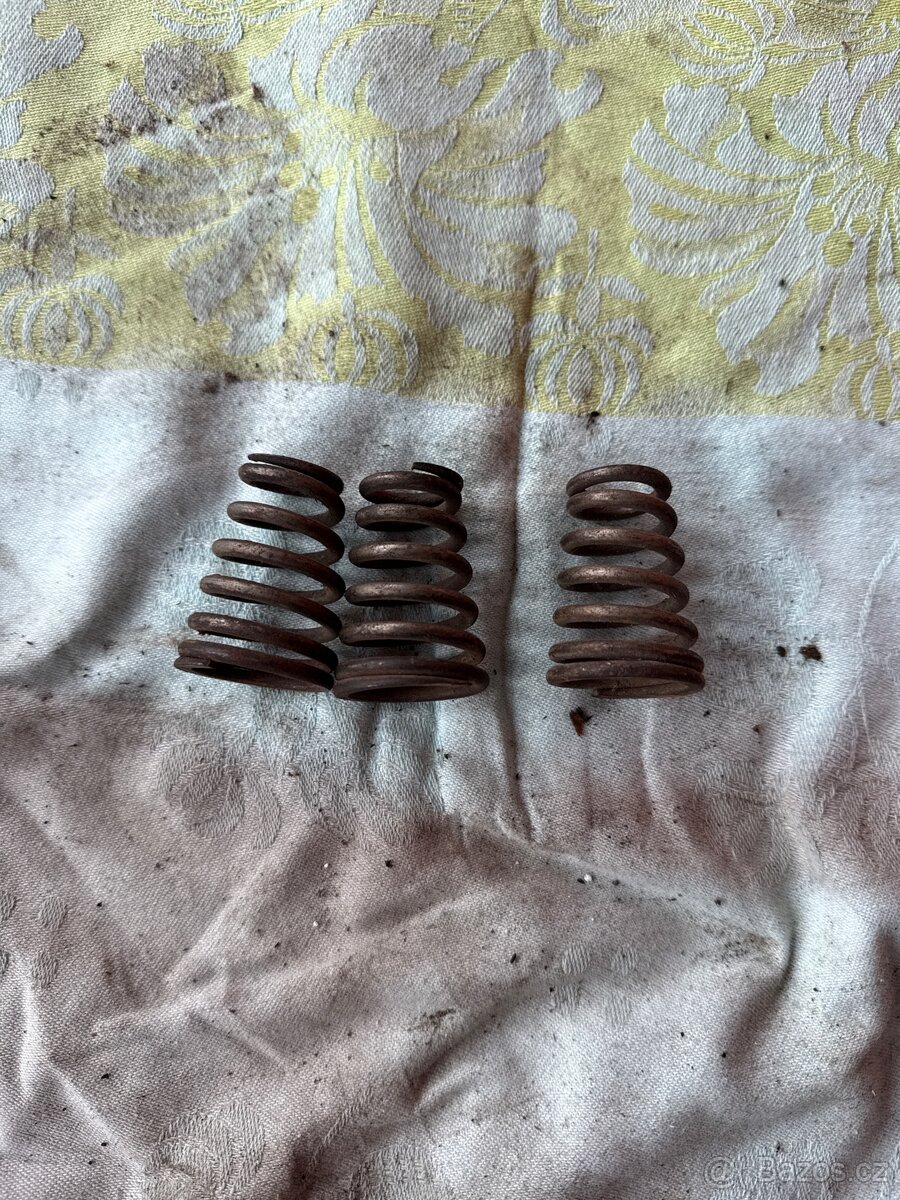 pružiny spojky - asi Jawa,Čz, NSU, DKW - 3