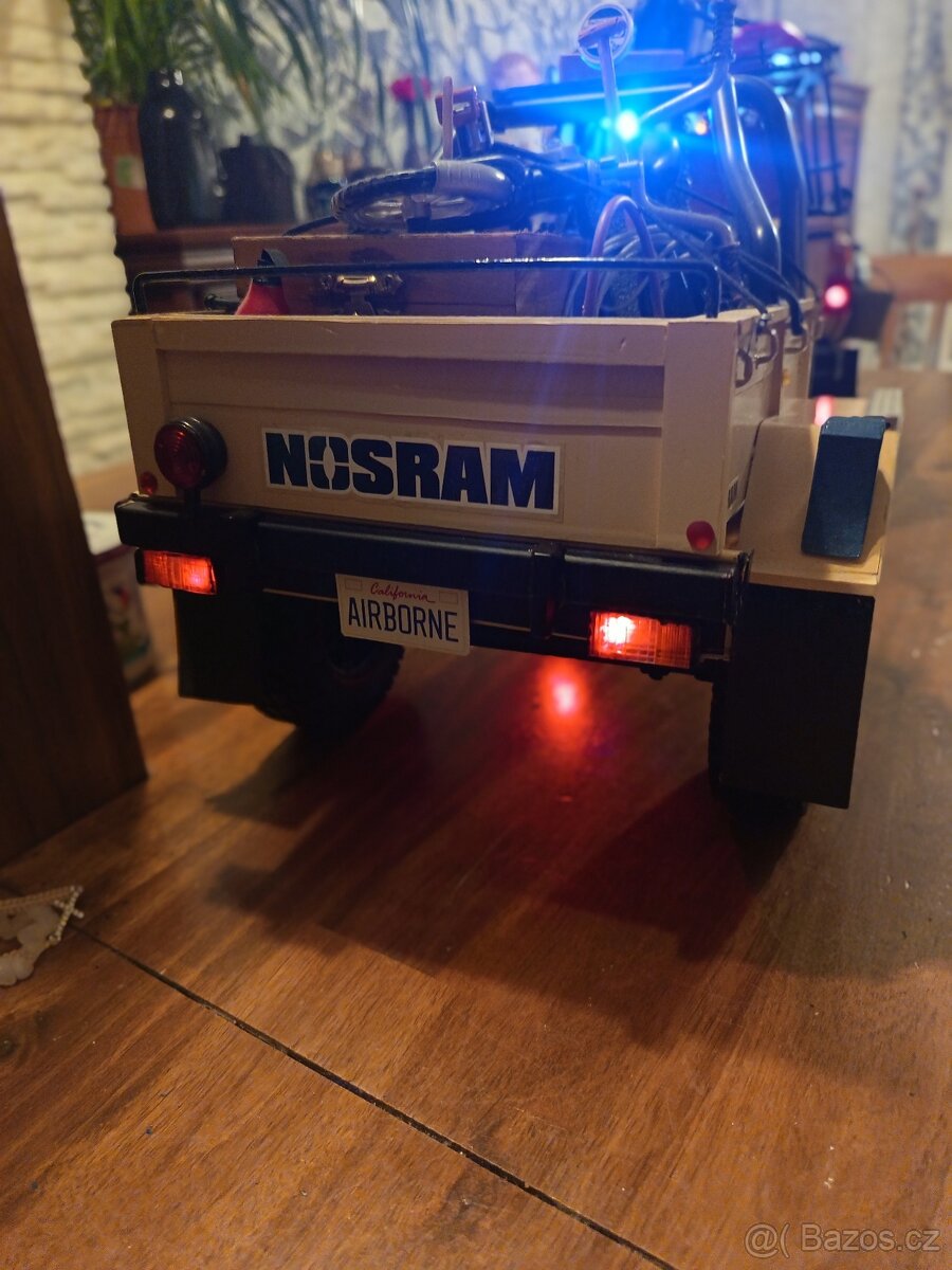 RC Toyota HiLuxHighLift 4x4 Tamyia - 3