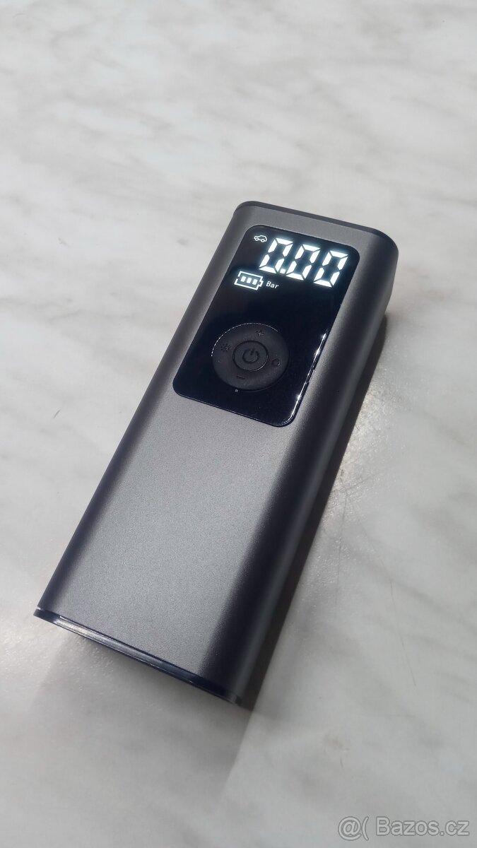 Bateriový kompresor s LED světlem a powerbankou - 3