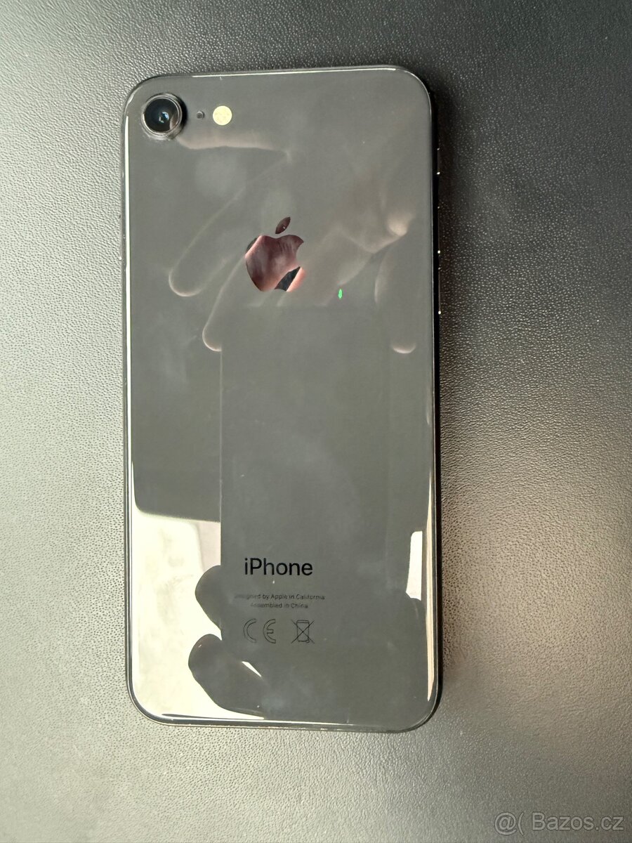 IPhone 8 64gb černý - 3
