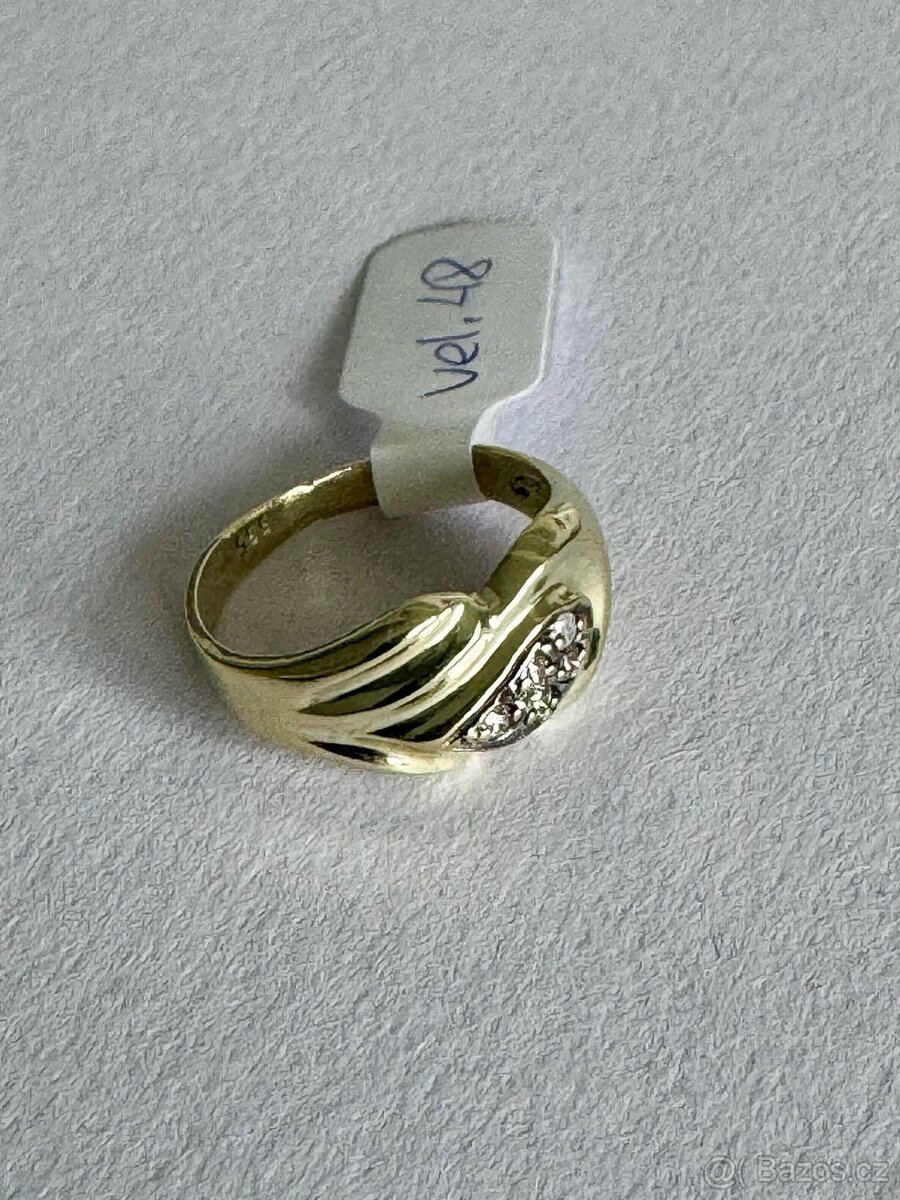 Zlatý prsten 14K, vel. 48, 2,65 g. - 3