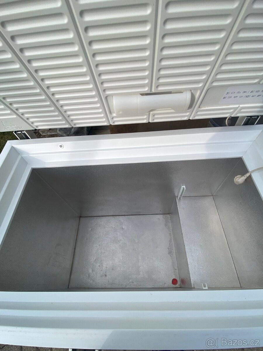 MRAZÁK - ELECTROLUX - 300 L - 3