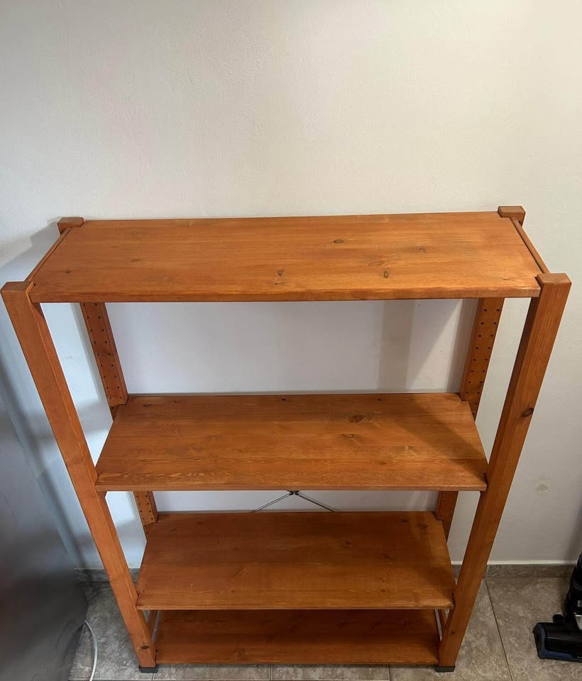 Dřevěný policový regál - 3