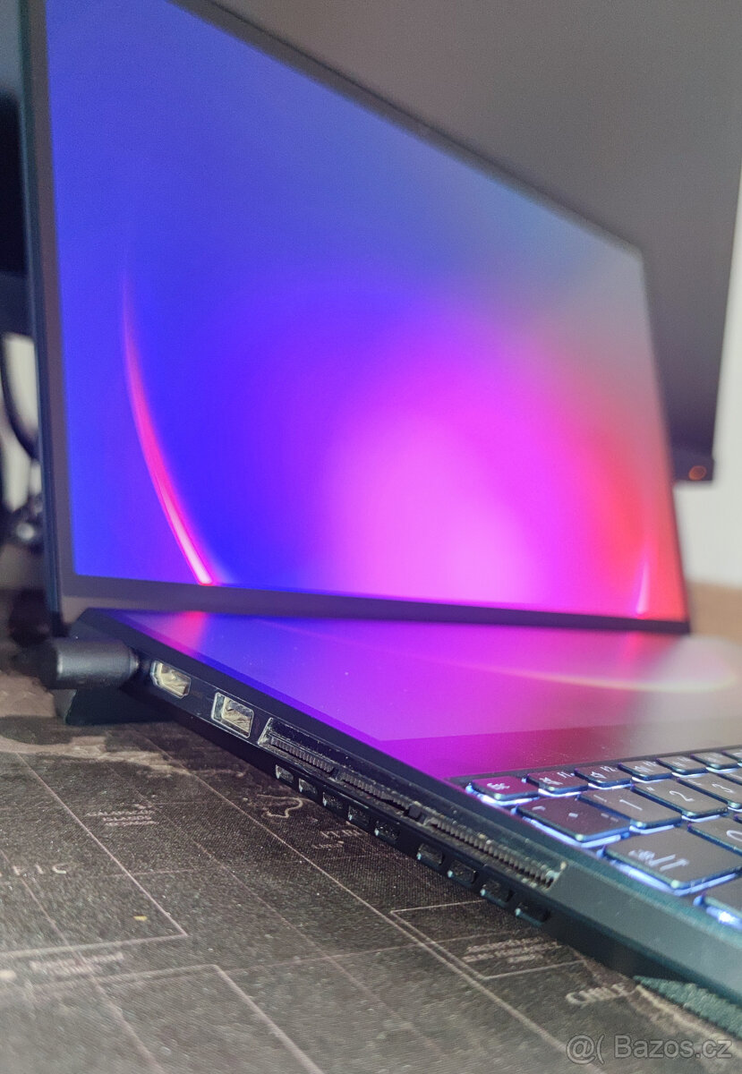 ASUS ZenBook Pro Duo UX581GV - 3