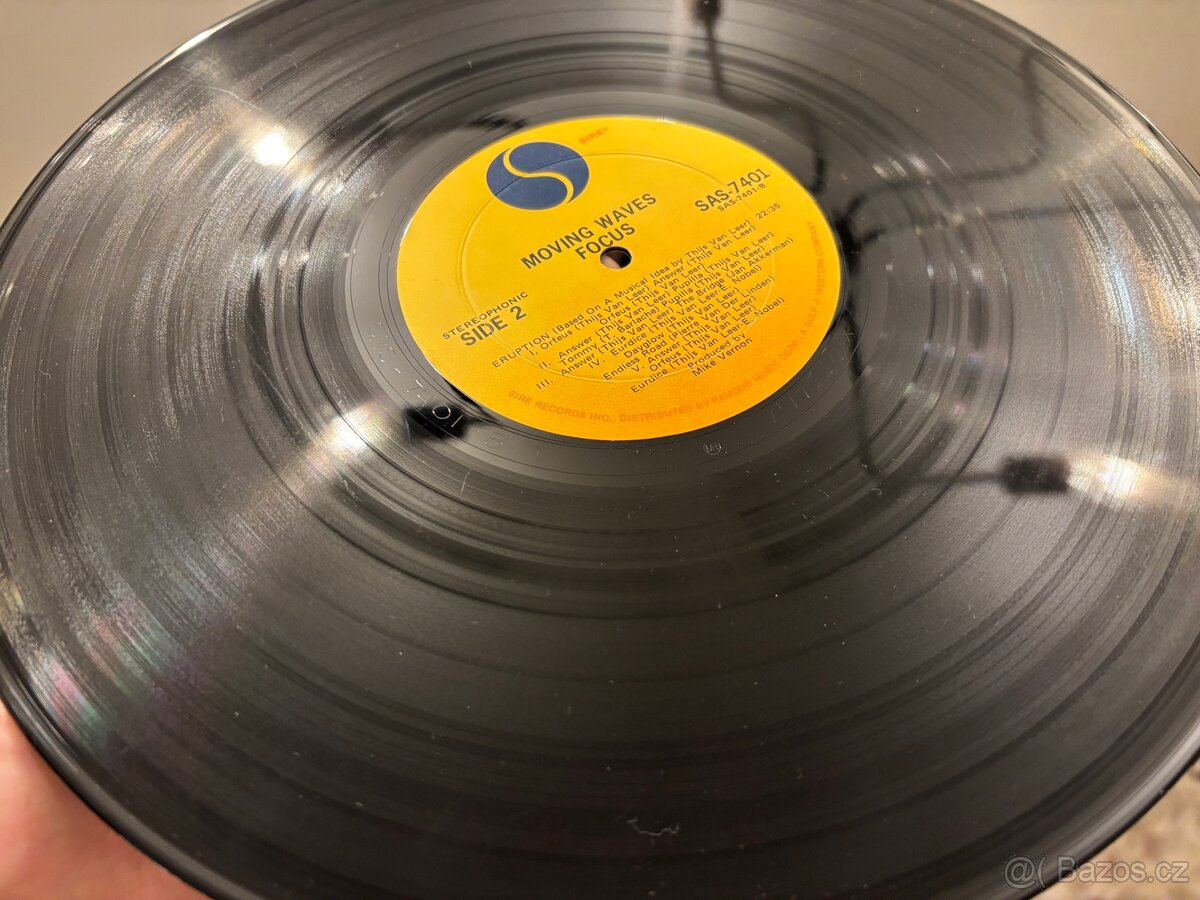 Focus - Moving Waves. LP - 3