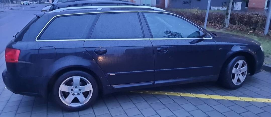 Audi A4 b7 S line - 3