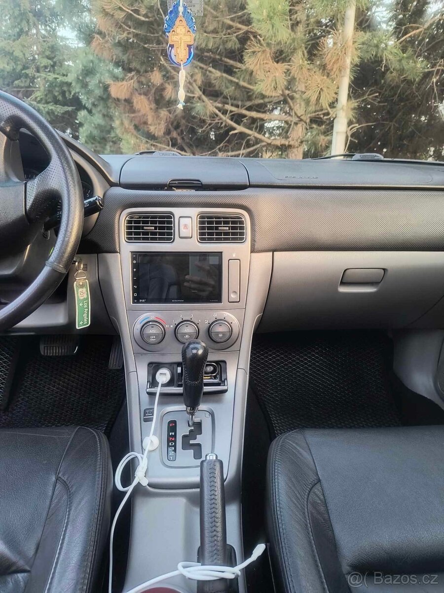 Subaru Forester 2.0 Turbo - 3