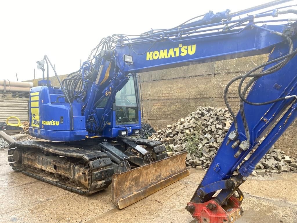 Komatsu PC138-10 15 tun Pásové rypadlo - bagr - 3