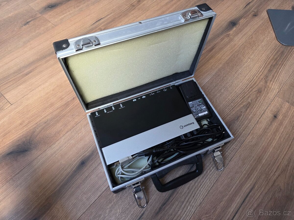 Steinberg UR44 USB zvuková karta - 3