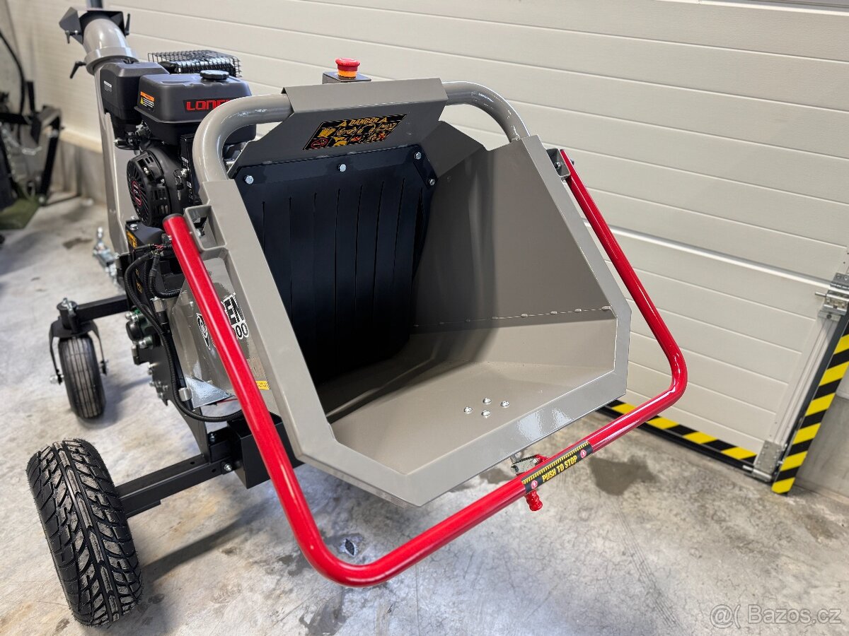 Štěpkovač dřeva a větví GTS-3000 - 3