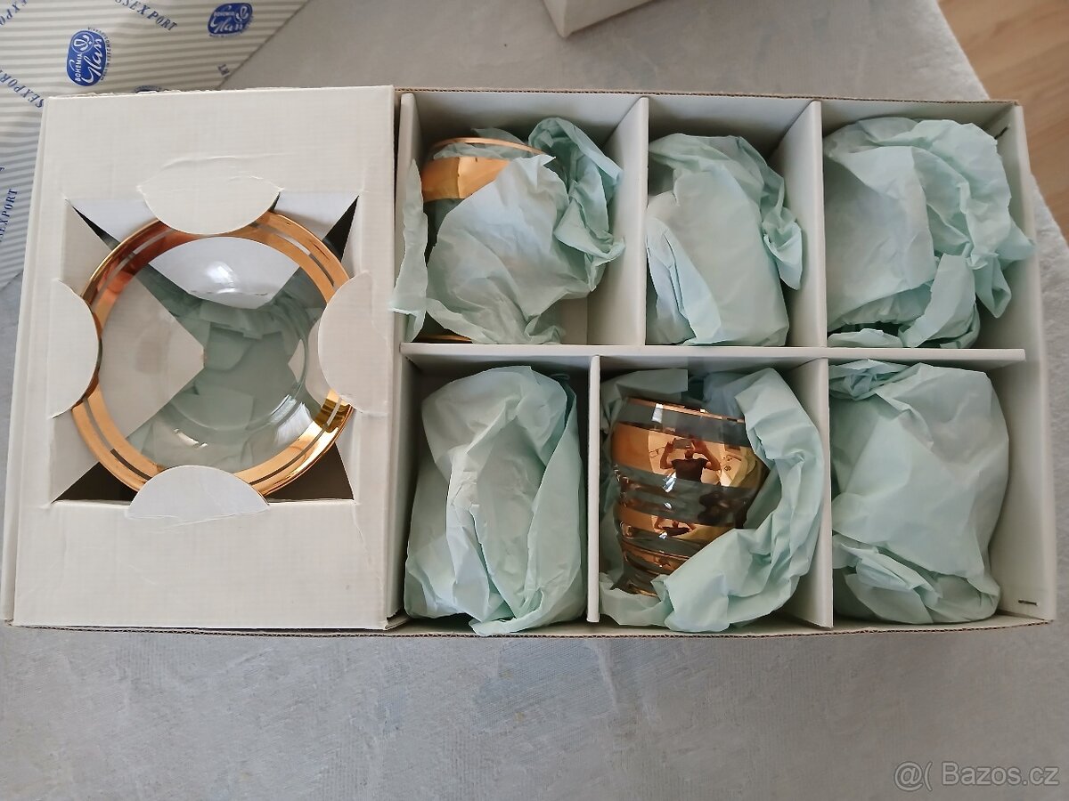 Sada šesti skleniček s talířky - 3