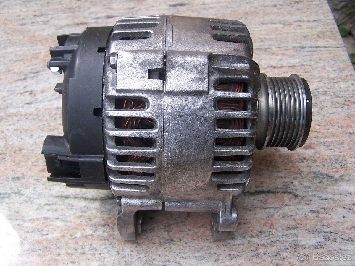 Alternátor Valeo 14V 140A 06F903023C - 3