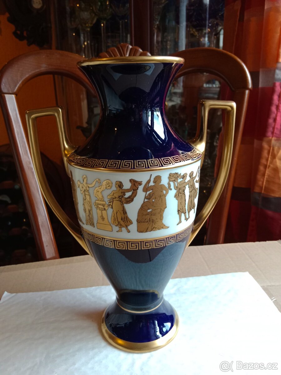 Krasná stará porcelánová zdobená amfora, - 3
