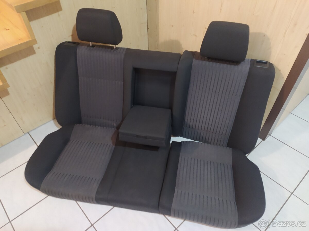 Zadní řada sedadel Škoda Octavia I - 3