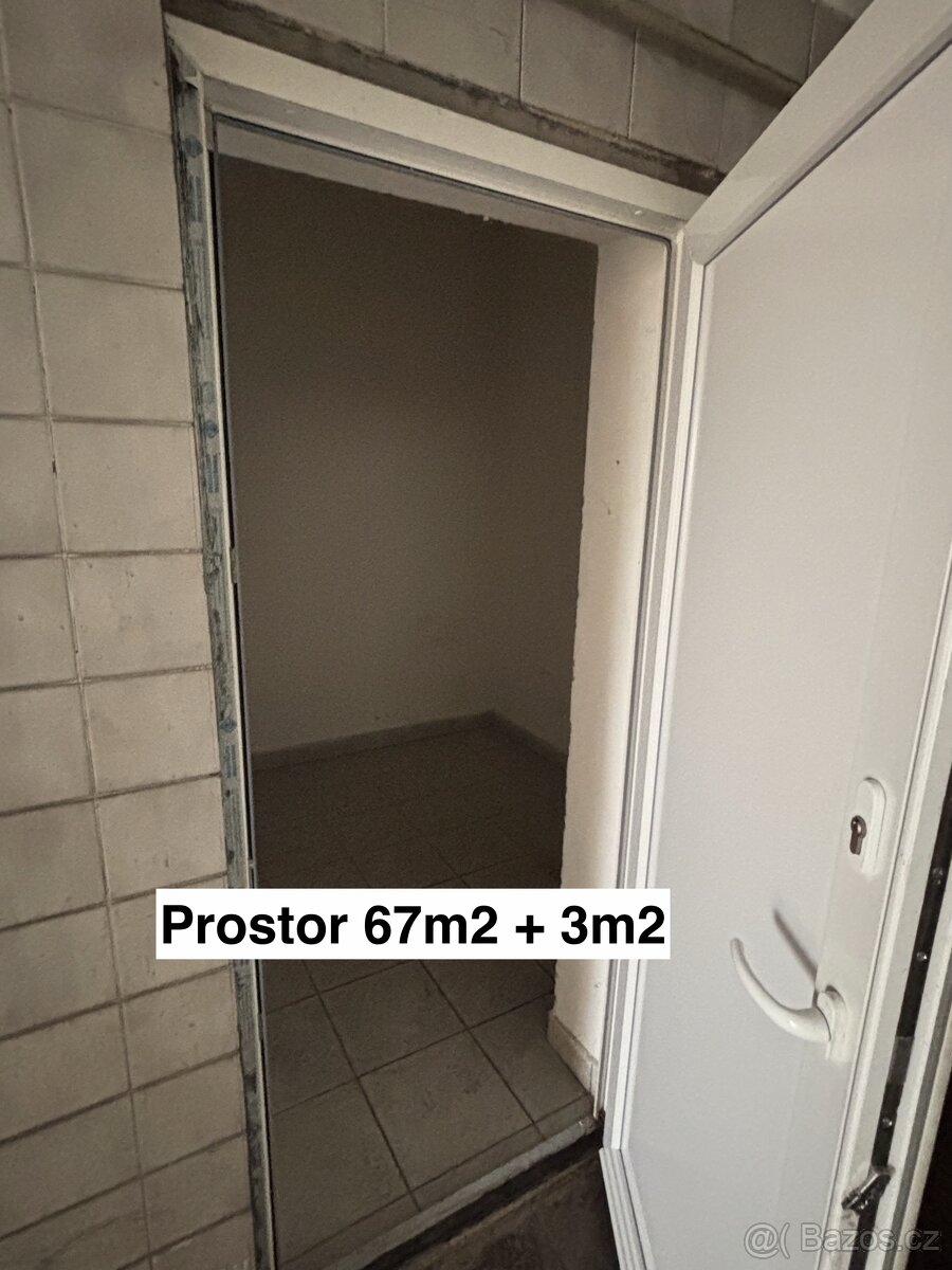 Prostor k pronájmu (garáž/ sklad/ pneuservis) - 3