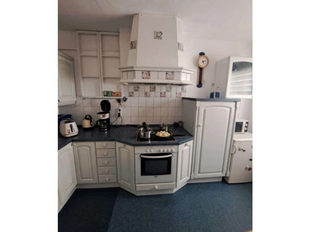 Bílá venkovská kuchyně s vestavěnými spotřebiči Bosch,5459 - 3