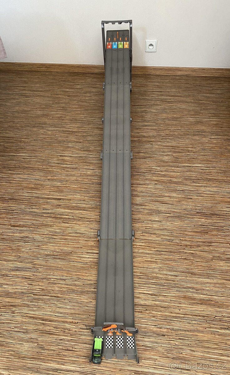 Závodní dráha Hot Wheels - kufřík - 3