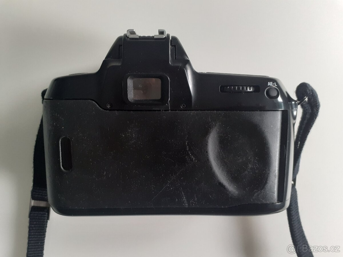 NIKON F70 + kabelová spoušť Nikon MC-12B - 3