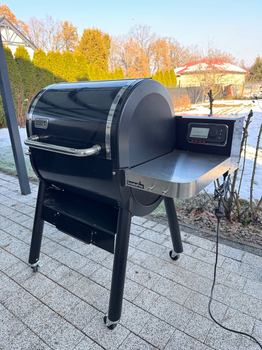Weber Pellet Smoker EX4 - 3