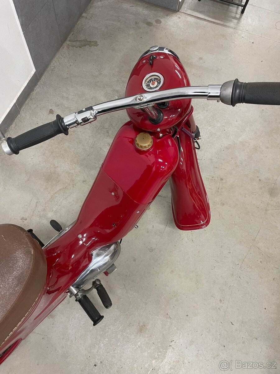 Jawa 50/555 Pionýr - 3