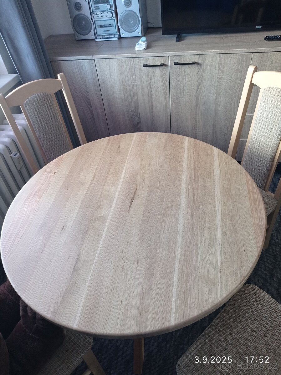 Jidelni stul se zidlemi - 3