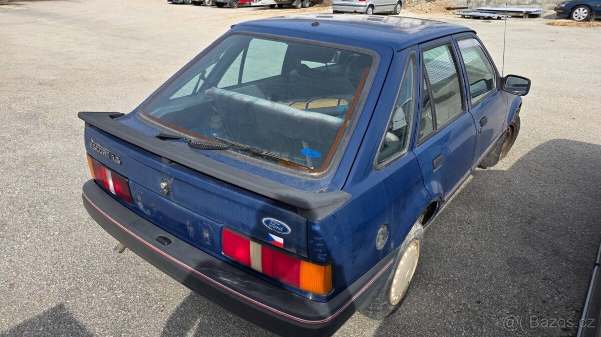 Ford Escort 1.3 rok 1986 - 3