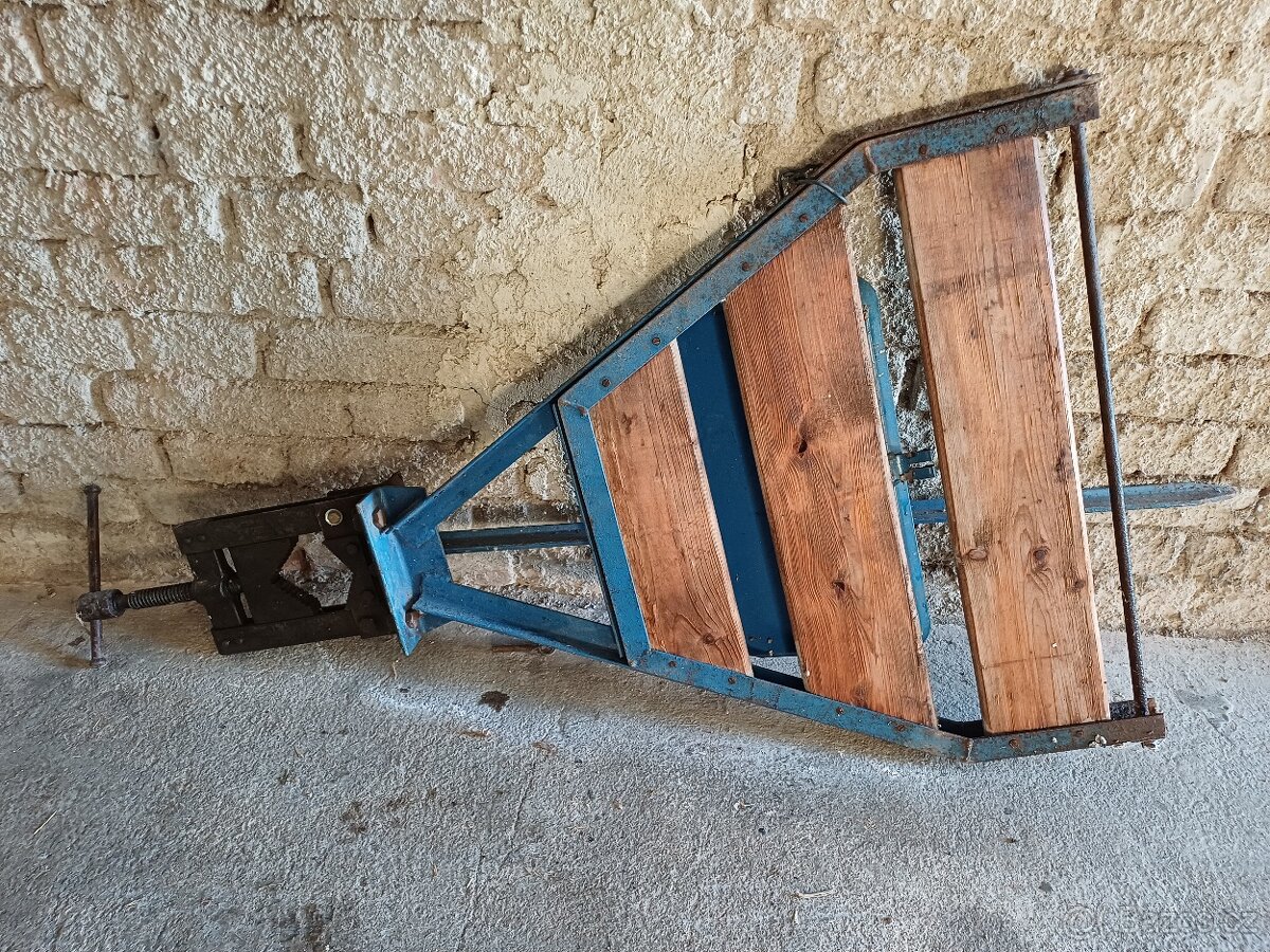 Přenosný instalatérský svěrák - 3