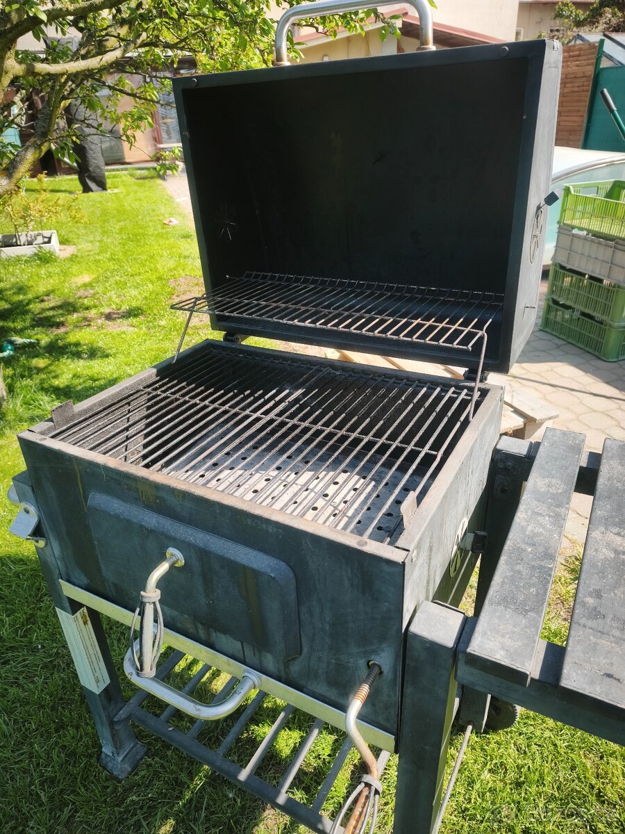 Větší gril levbě. - 3