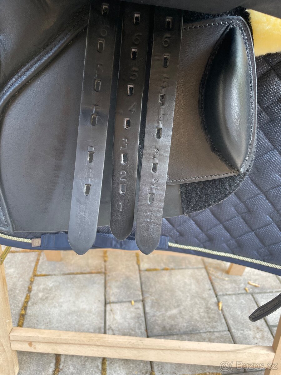 SKOKOVE SEDLO KENTAUR PERSEUS SP POSEDLI 17,5 KOMORA 2 - 3