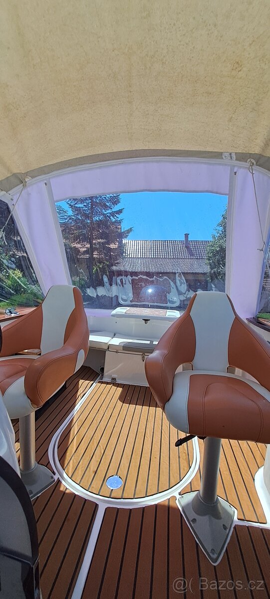 Kajutová loď Quicksilver 620 Cruiser + Mercury 115hp EFI - 3