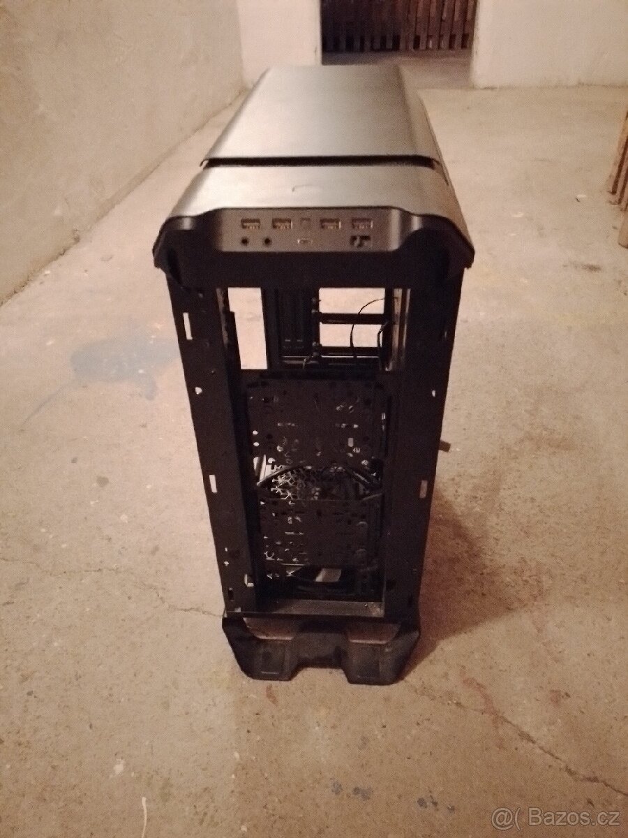 Cooler Master case MasterCase SL600M. - 3